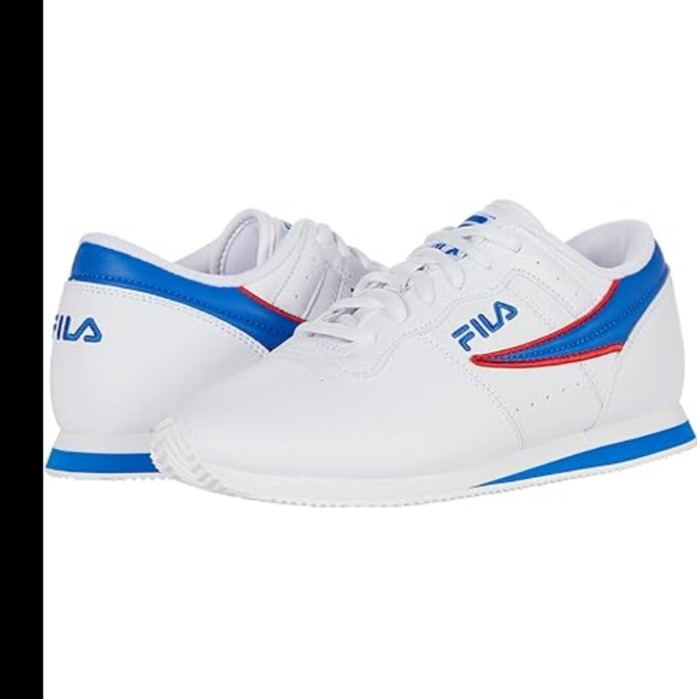 FILA KIDS SNEAKERS size 51/2